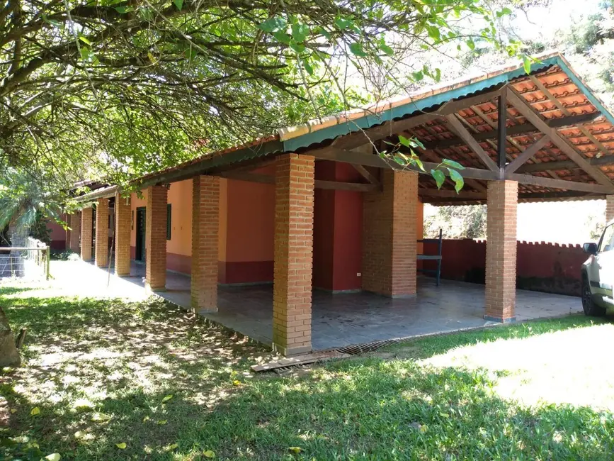 Chácara com 7 quartos à venda, 366m2 em Jarinu - SP - imagem 4 Foto 4 de Chácara com 7 quartos à venda, 366m2 em Jarinu - SP