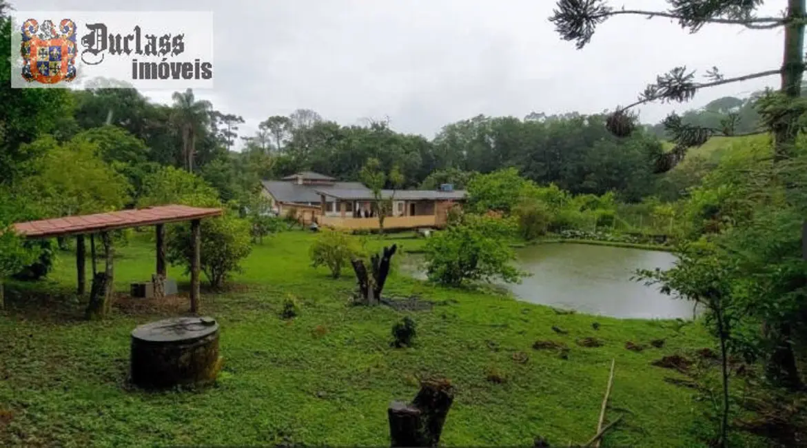 Chácara com 4 quartos à venda, 450m2 em Extrema - MG - imagem 3 Foto 3 de Chácara com 4 quartos à venda, 450m2 em Extrema - MG