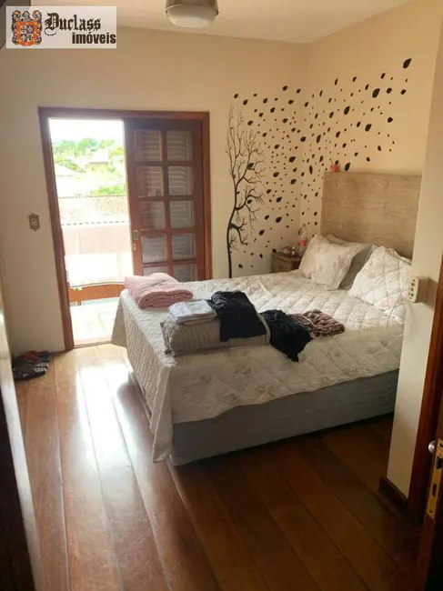 Sobrado com 3 quartos à venda, 385m2 em Jardim Nova Bragança, Braganca Paulista - SP - imagem 9 Foto 9 de Sobrado com 3 quartos à venda, 385m2 em Jardim Nova Bragança, Braganca Paulista - SP