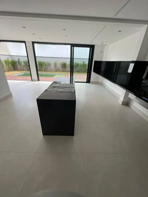 Casa com 4 quartos à venda, 400m2 em Parque Terra Nova II, Sao Bernardo Do Campo - SP - imagem 3 Foto 3 de Casa com 4 quartos à venda, 400m2 em Parque Terra Nova II, Sao Bernardo Do Campo - SP