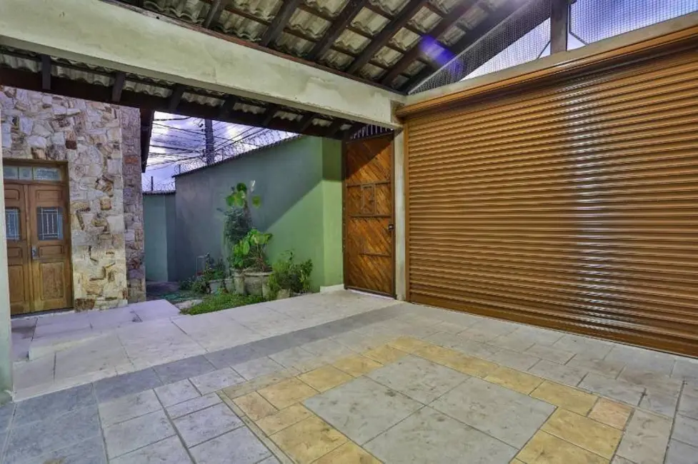 Foto 1 de Casa com 3 quartos à venda, 200m2 em Vila Bocaina, Maua - SP