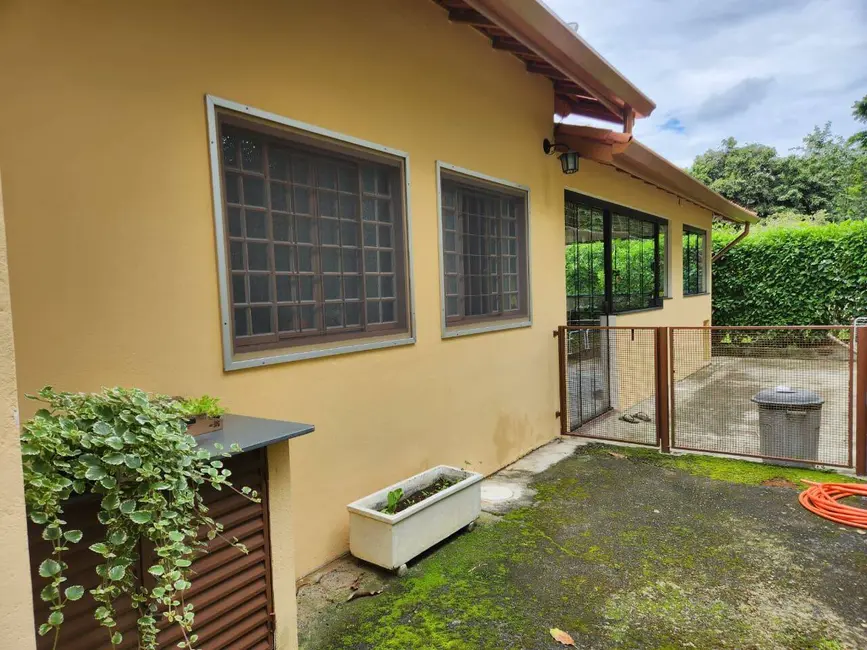 Foto 9 de Chácara com 3 quartos à venda, 219m2 em Vila Velha, Cacapava - SP