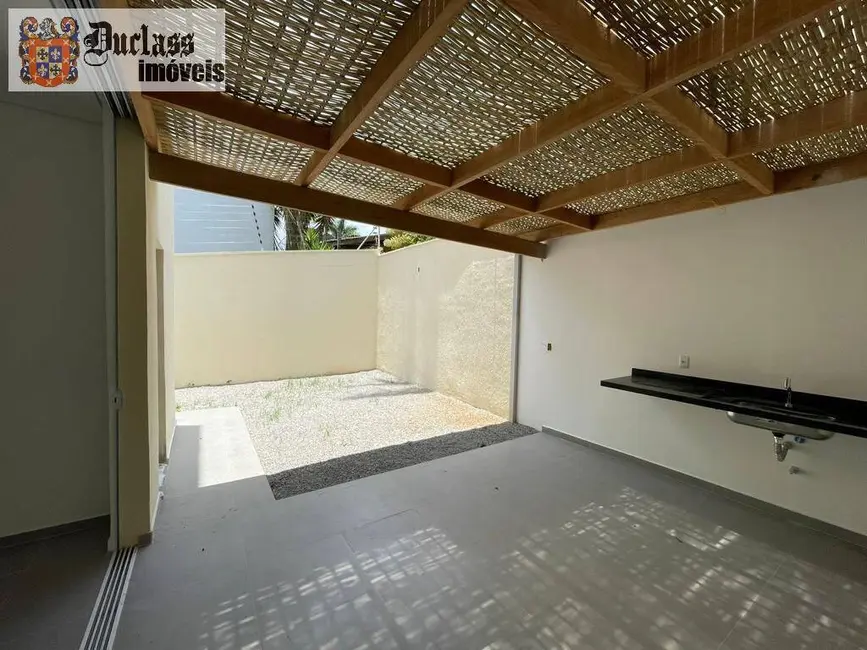 Foto 2 de Sobrado com 4 quartos à venda, 150m2 em Sao Sebastiao - SP