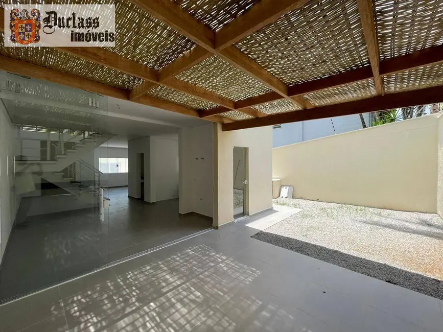 Foto 6 de Sobrado com 4 quartos à venda, 150m2 em Sao Sebastiao - SP