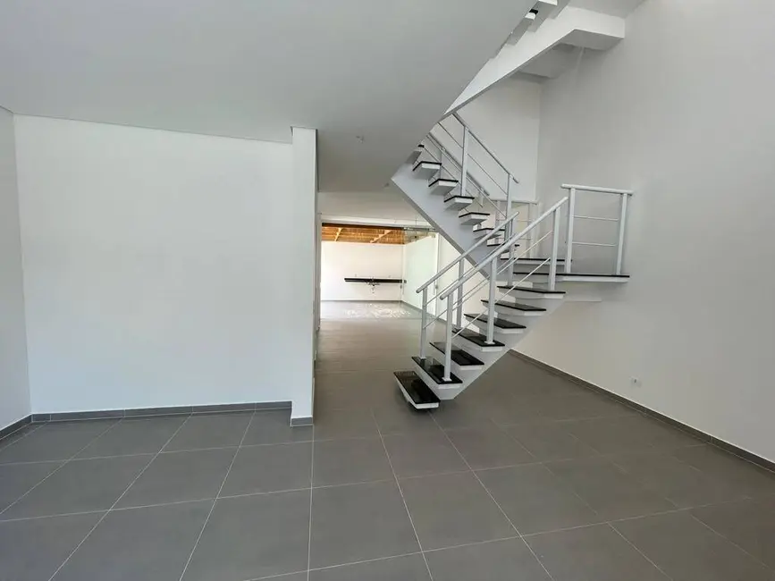 Foto 4 de Sobrado com 4 quartos à venda, 150m2 em Sao Sebastiao - SP