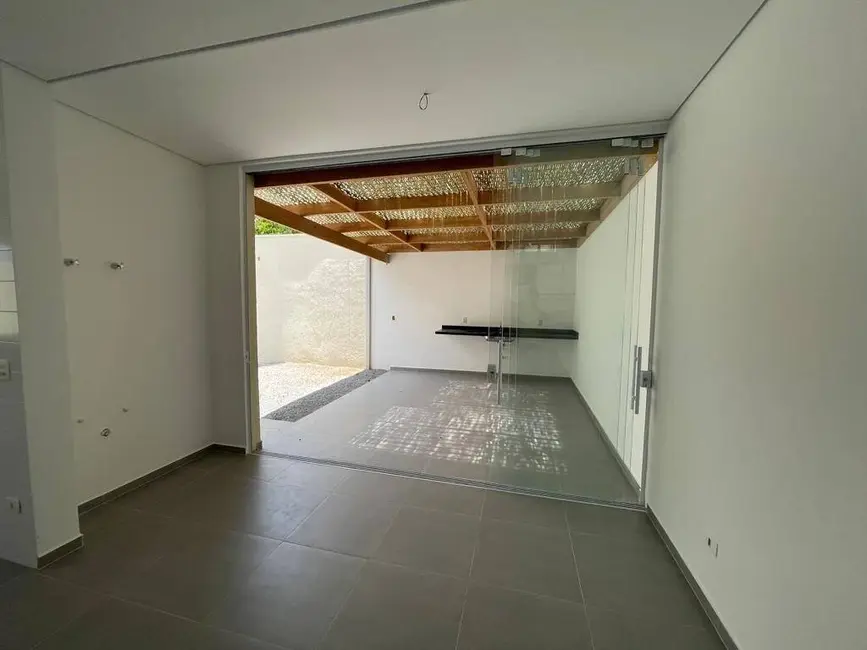 Foto 5 de Sobrado com 4 quartos à venda, 150m2 em Sao Sebastiao - SP