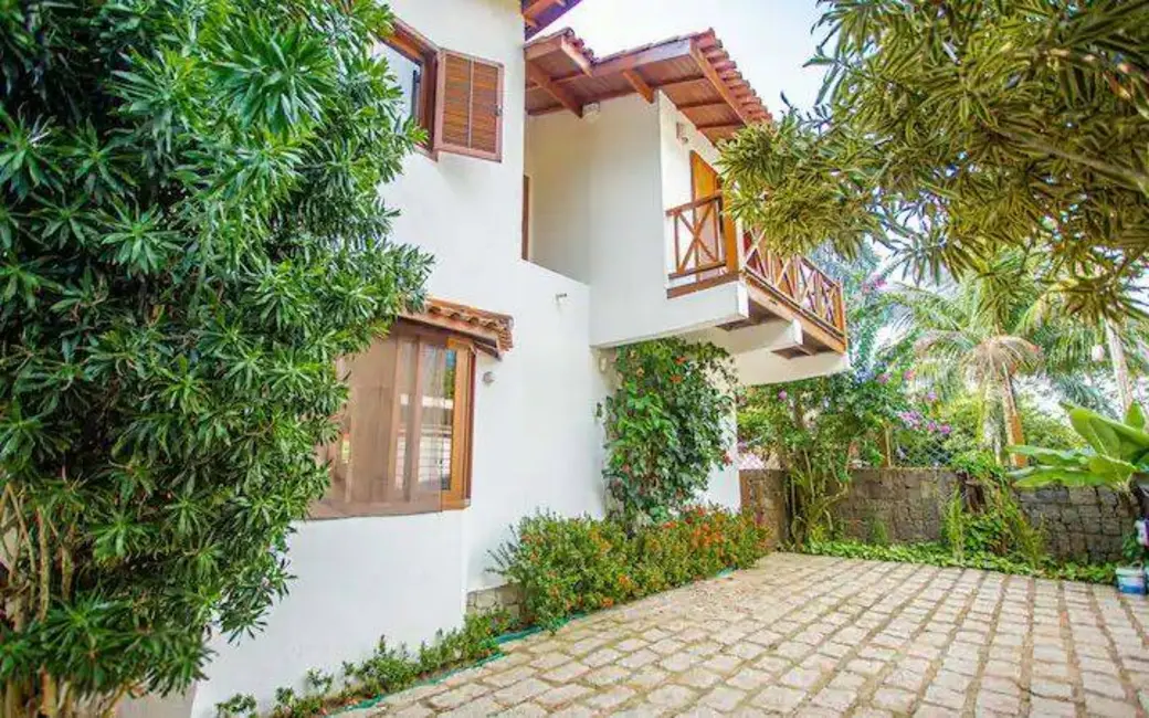 Sobrado com 4 quartos à venda, 216m2 em Ilhabela - SP - imagem 2 Foto 2 de Sobrado com 4 quartos à venda, 216m2 em Ilhabela - SP