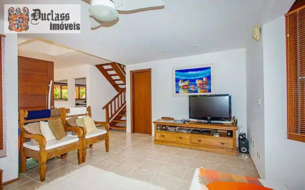 Foto 8 de Sobrado com 4 quartos à venda, 216m2 em Ilhabela - SP