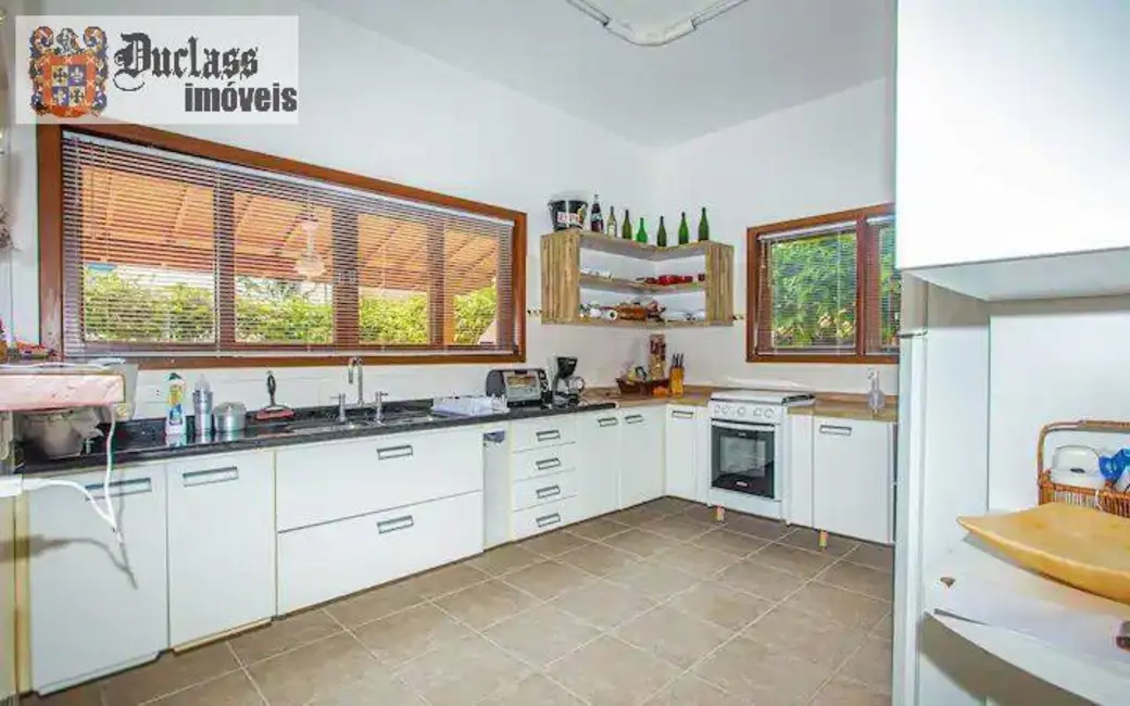 Foto 9 de Sobrado com 4 quartos à venda, 216m2 em Ilhabela - SP
