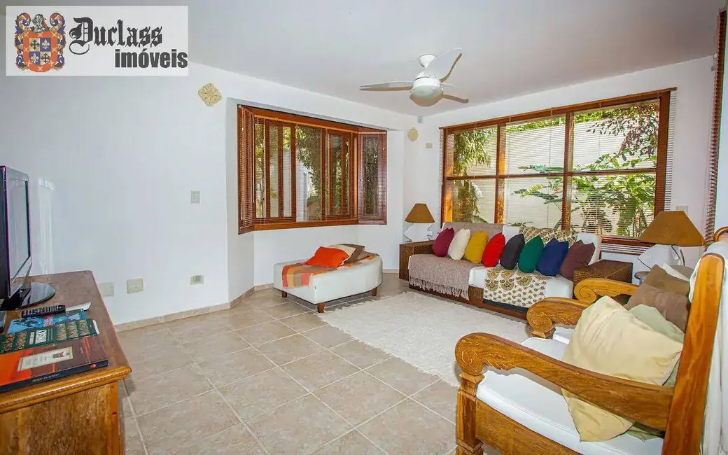 Foto 7 de Sobrado com 4 quartos à venda, 216m2 em Ilhabela - SP