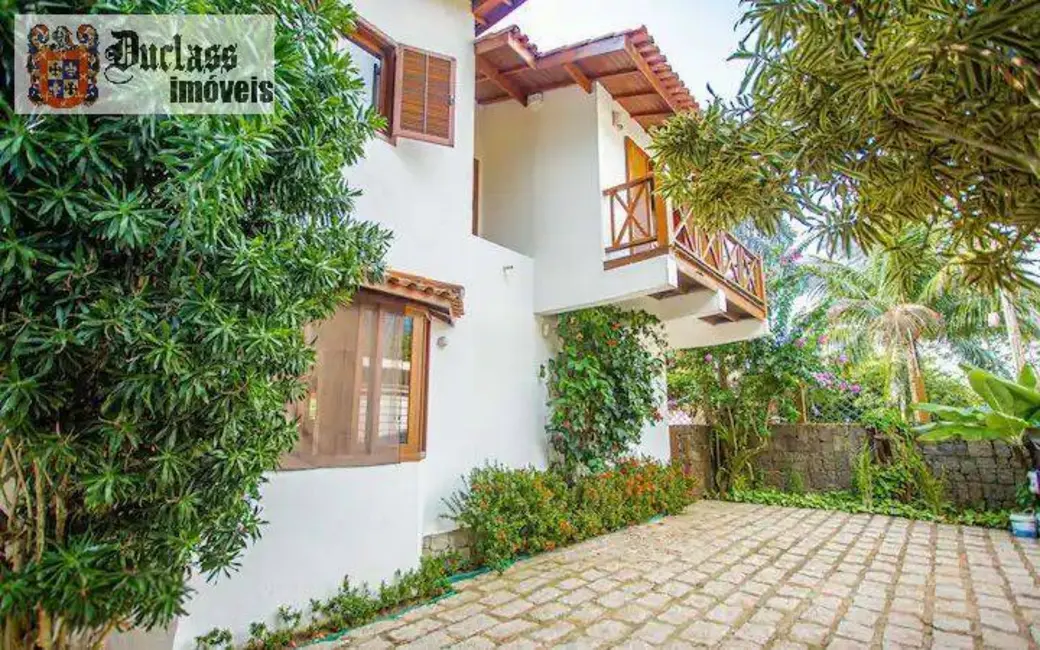 Foto 2 de Sobrado com 4 quartos à venda, 216m2 em Ilhabela - SP