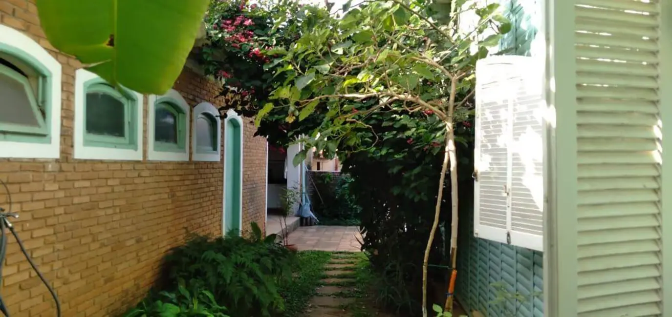 Foto 3 de Casa com 3 quartos à venda, 320m2 em Jardim do Lago, Atibaia - SP