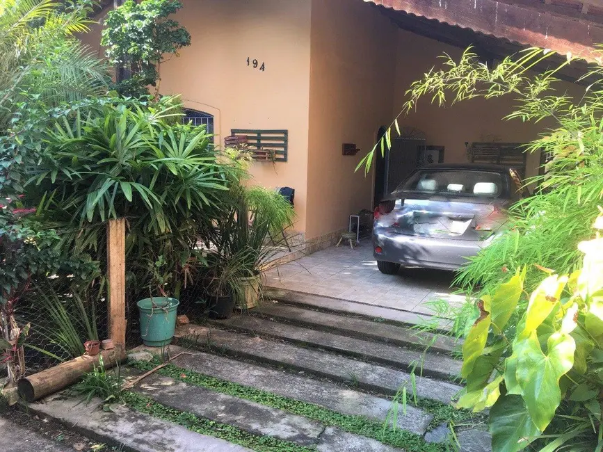 Foto 2 de Casa com 3 quartos à venda, 180m2 em Praia Grande - SP