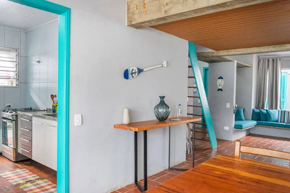 Foto 3 de Casa com 3 quartos à venda, 210m2 em Ubatuba - SP