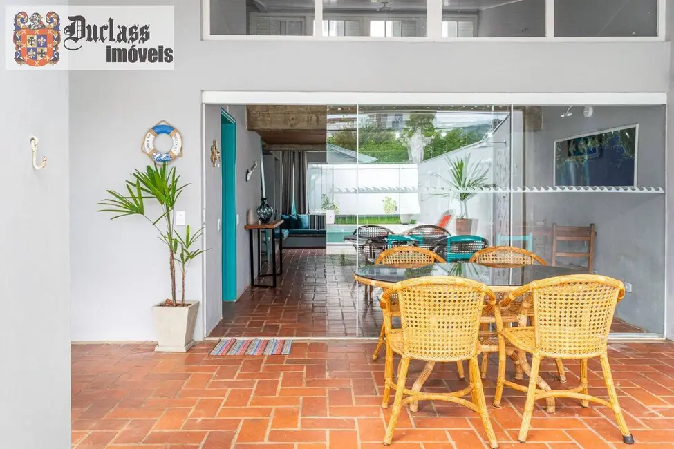 Foto 8 de Casa com 3 quartos à venda, 210m2 em Ubatuba - SP