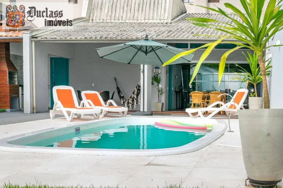 Foto 1 de Casa com 3 quartos à venda, 210m2 em Ubatuba - SP