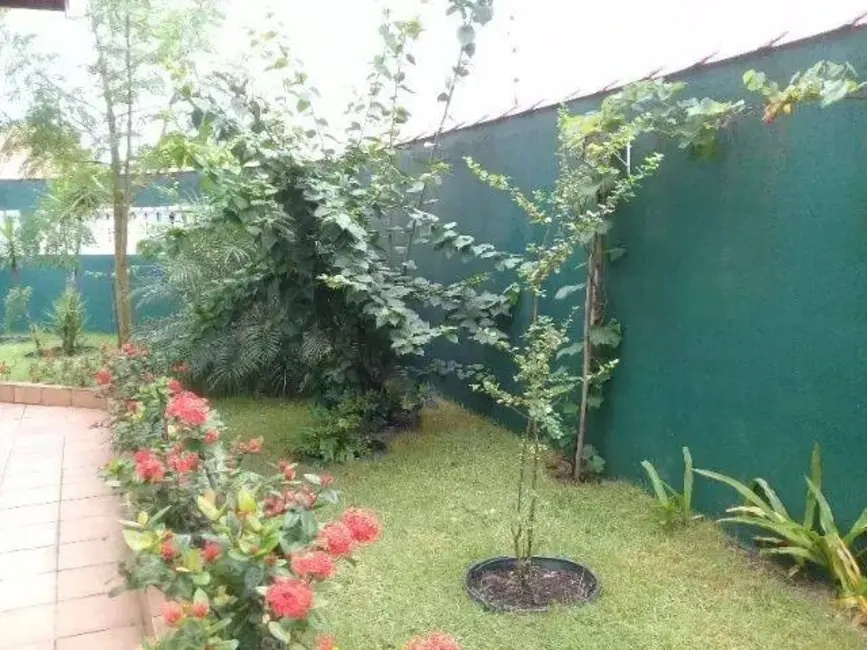 Foto 2 de Casa com 3 quartos à venda, 125m2 em Peruibe - SP