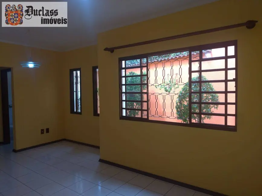 Casa com 2 quartos à venda, 147m2 em Jardim do Lago, Atibaia - SP - imagem 4 Foto 4 de Casa com 2 quartos à venda, 147m2 em Jardim do Lago, Atibaia - SP