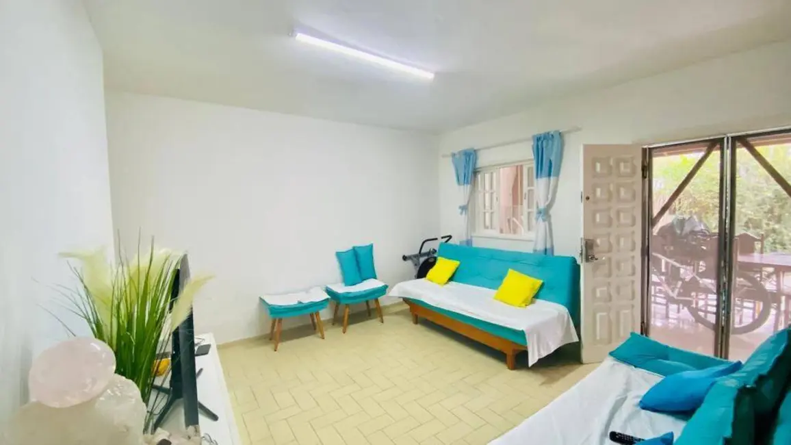 Foto 2 de Casa com 4 quartos à venda, 230m2 em Ubatuba - SP