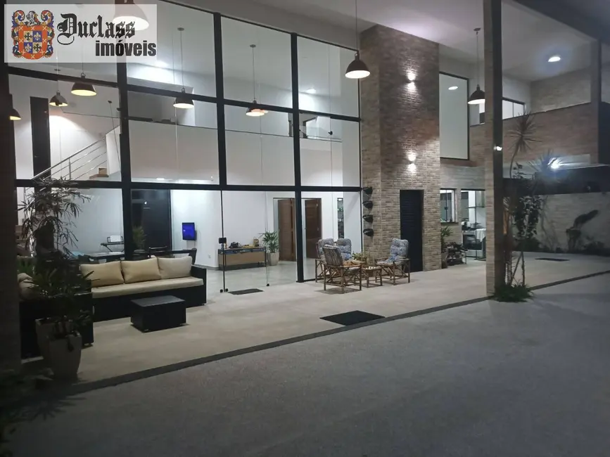 Sobrado com 4 quartos à venda, 360m2 em Ubatuba - SP - imagem 5 Foto 5 de Sobrado com 4 quartos à venda, 360m2 em Ubatuba - SP