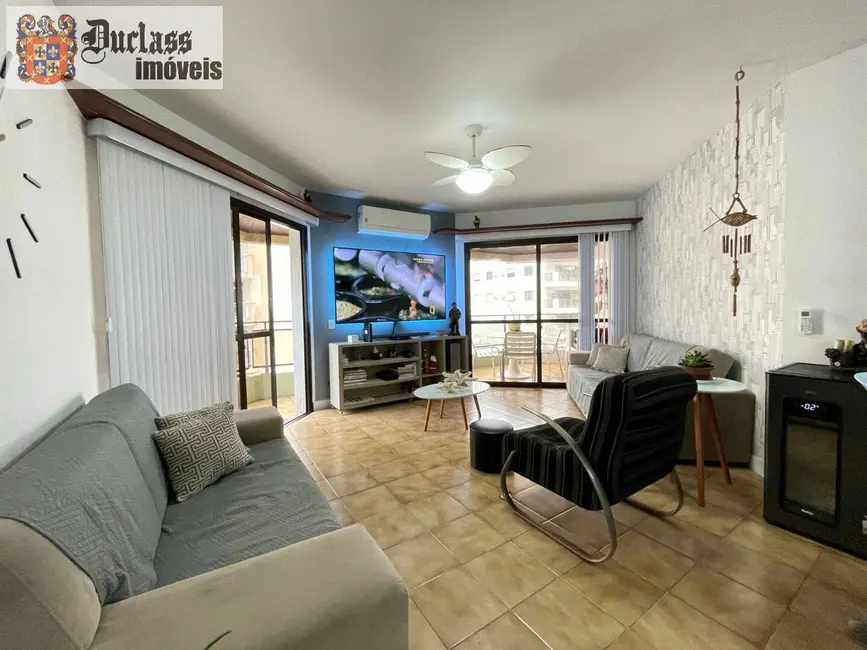 Apartamento com 3 quartos à venda, 177m2 em Barra Funda, Guaruja - SP - imagem 3 Foto 3 de Apartamento com 3 quartos à venda, 177m2 em Barra Funda, Guaruja - SP
