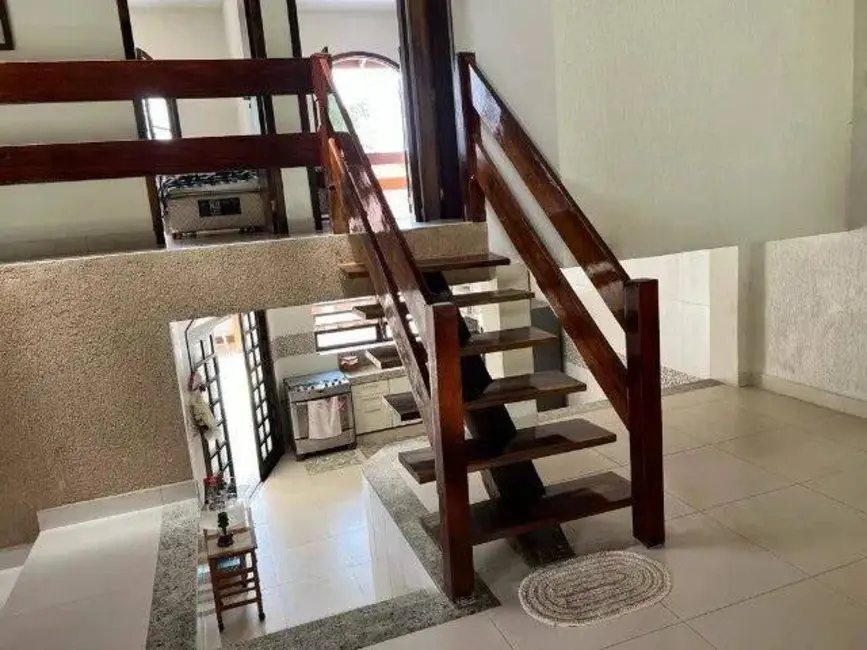 Foto 4 de Casa com 5 quartos à venda, 256m2 em Massaguaçu, Caraguatatuba - SP