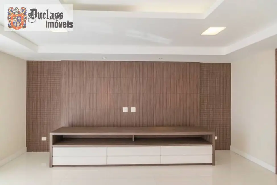 Foto 2 de Apartamento com 4 quartos para alugar, 200m2 em Santo Antônio, Sao Caetano Do Sul - SP