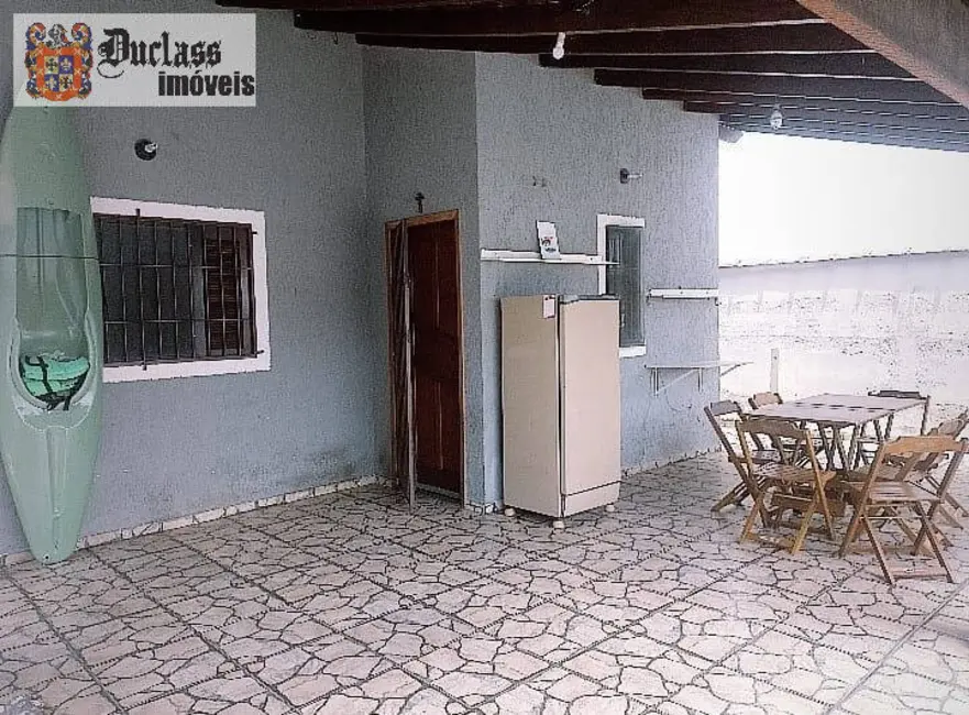 Casa com 2 quartos à venda, 280m2 em Balneário Copacabana, Caraguatatuba - SP - imagem 4 Foto 4 de Casa com 2 quartos à venda, 280m2 em Balneário Copacabana, Caraguatatuba - SP