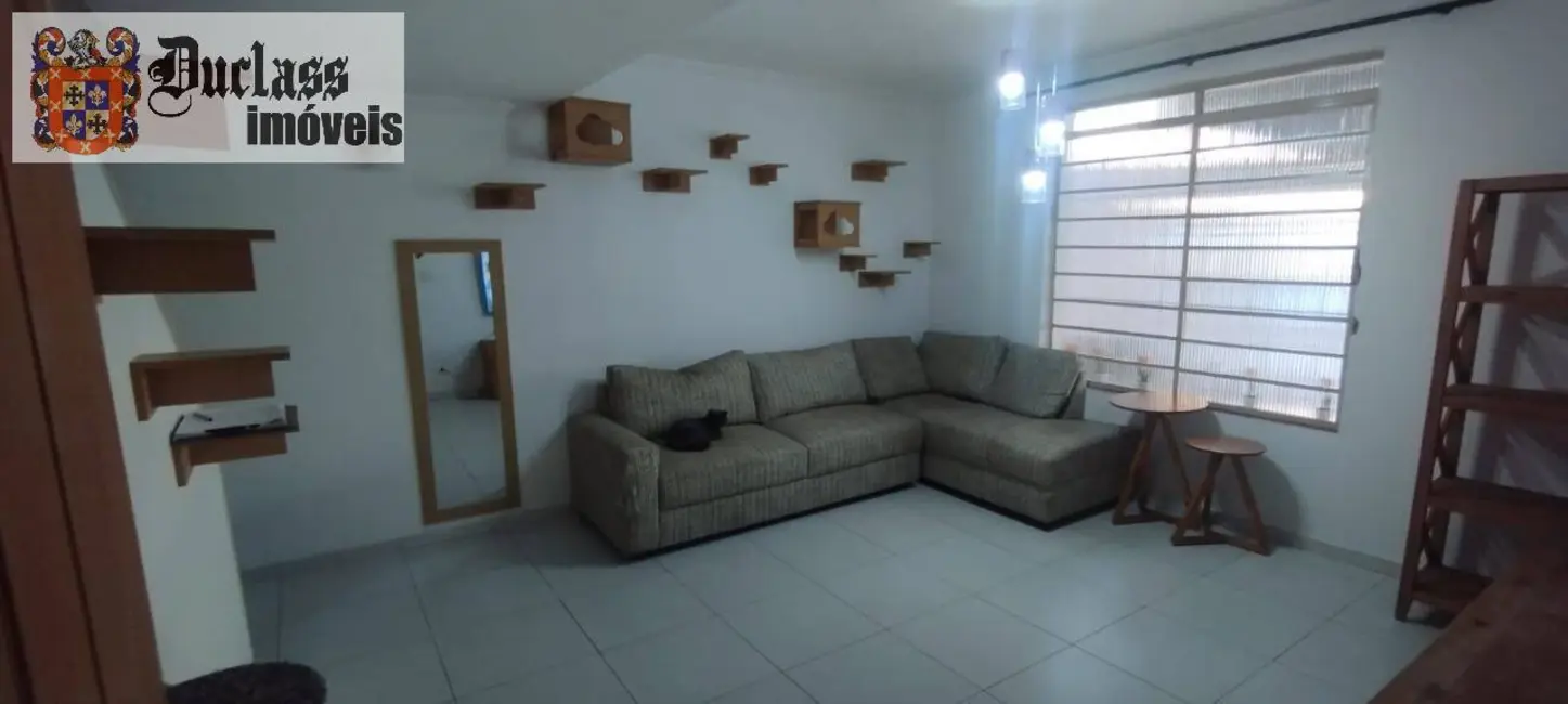 Sobrado com 4 quartos à venda, 132m2 em Centro, Taubate - SP - imagem 3 Foto 3 de Sobrado com 4 quartos à venda, 132m2 em Centro, Taubate - SP