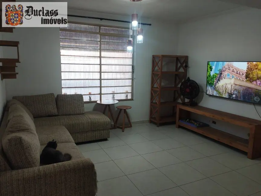 Sobrado com 4 quartos à venda, 132m2 em Centro, Taubate - SP - imagem 4 Foto 4 de Sobrado com 4 quartos à venda, 132m2 em Centro, Taubate - SP