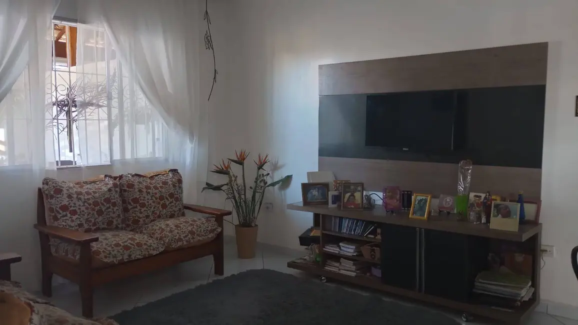 Foto 3 de Casa com 2 quartos à venda, 65m2 em Praia Grande - SP