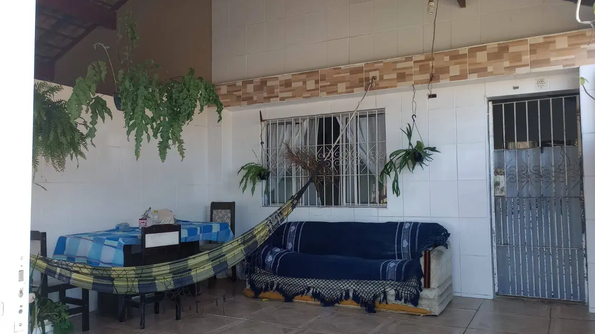 Foto 2 de Casa com 2 quartos à venda, 65m2 em Praia Grande - SP