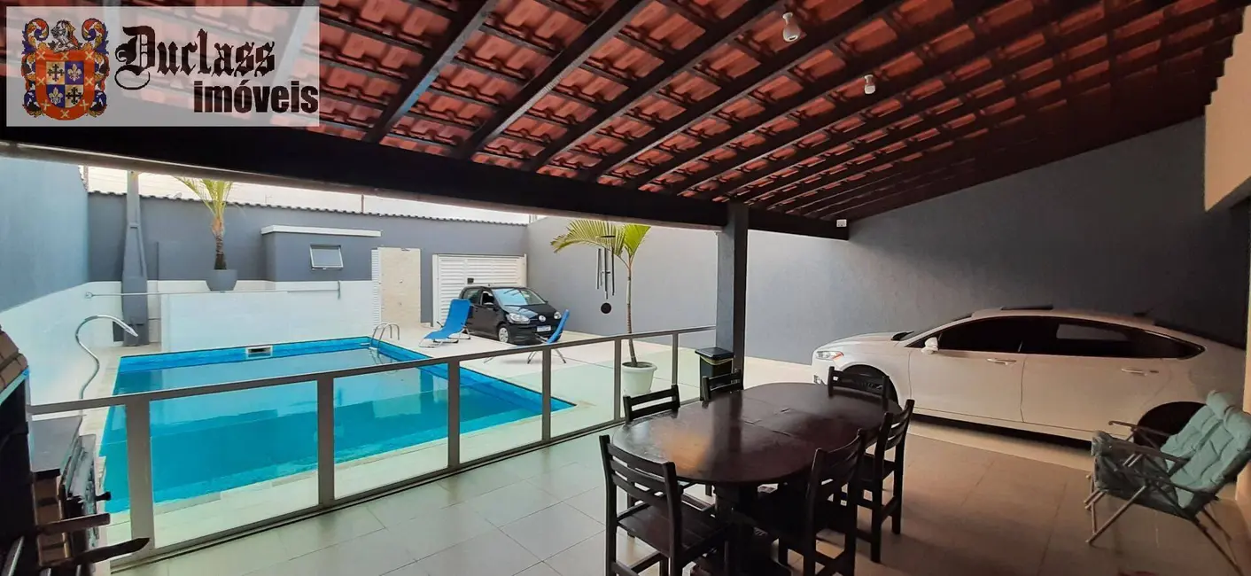 Sobrado com 5 quartos à venda, 340m2 em Itanhaem - SP - imagem 3 Foto 3 de Sobrado com 5 quartos à venda, 340m2 em Itanhaem - SP