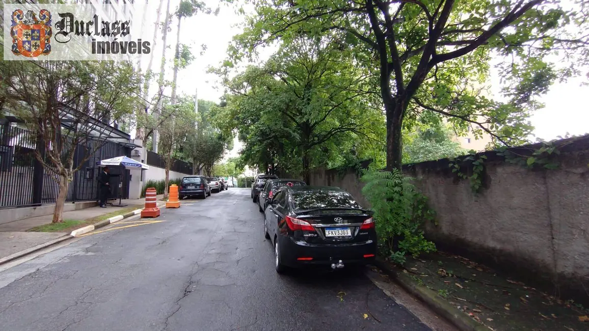 Foto 3 de Terreno / Lote à venda, 737m2 em Vila Suzana, São Paulo - SP