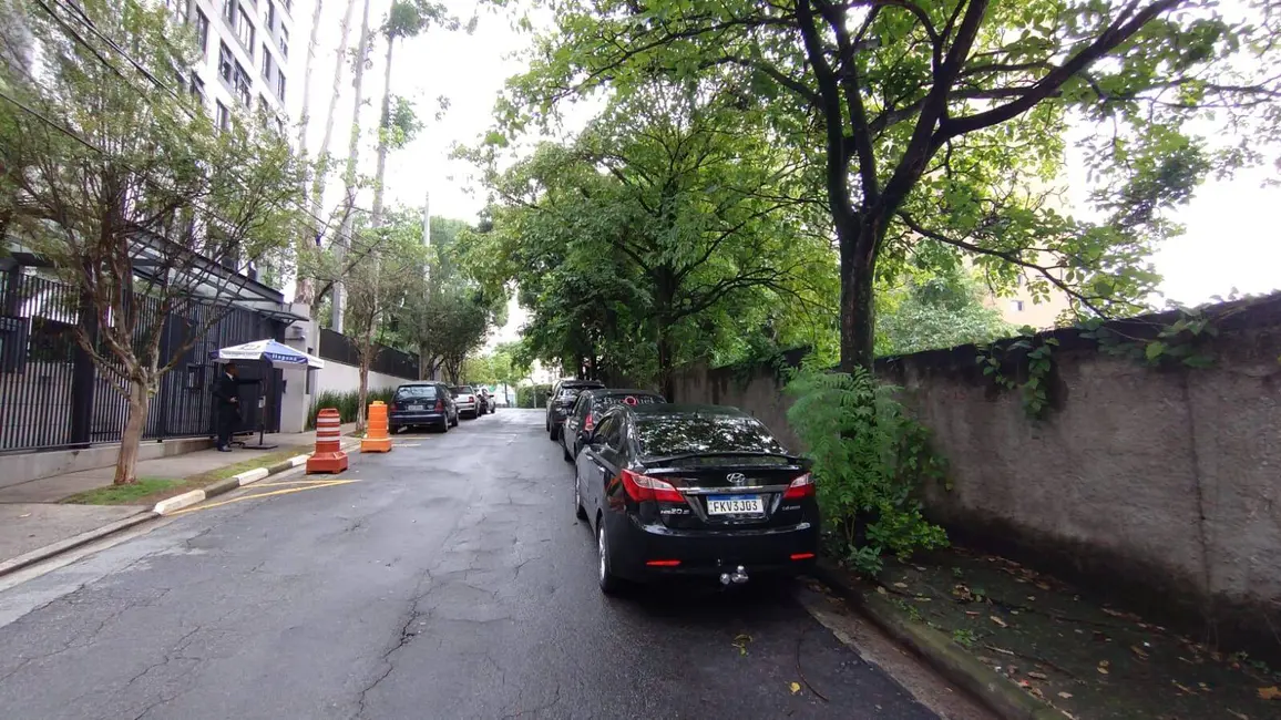 Foto 3 de Terreno / Lote à venda, 737m2 em Vila Suzana, São Paulo - SP