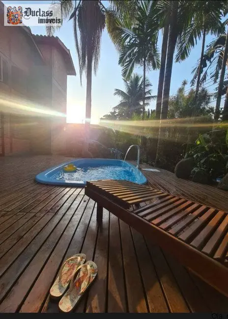 Foto 3 de Sobrado com 3 quartos à venda, 156m2 em Ubatuba - SP