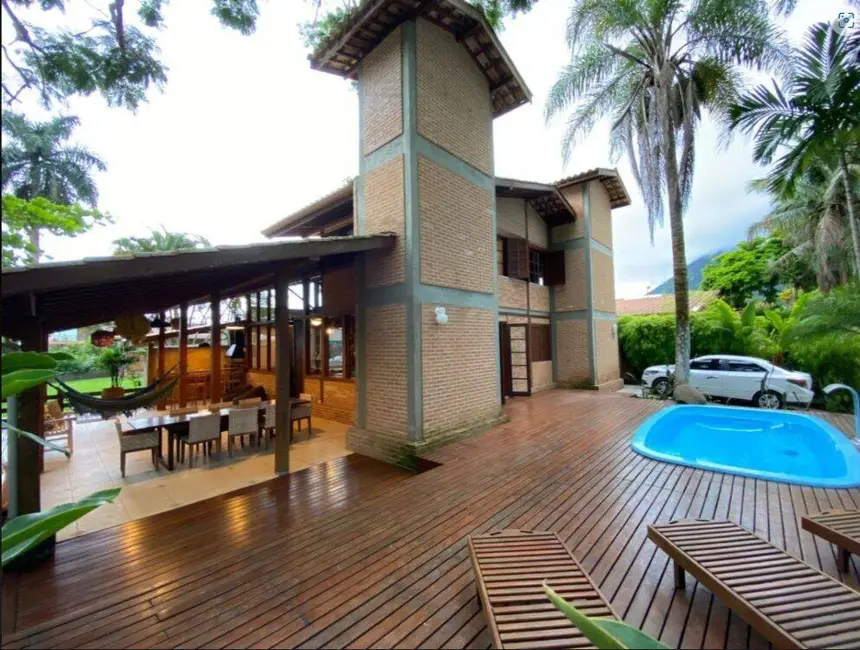 Foto 1 de Sobrado com 3 quartos à venda, 156m2 em Ubatuba - SP