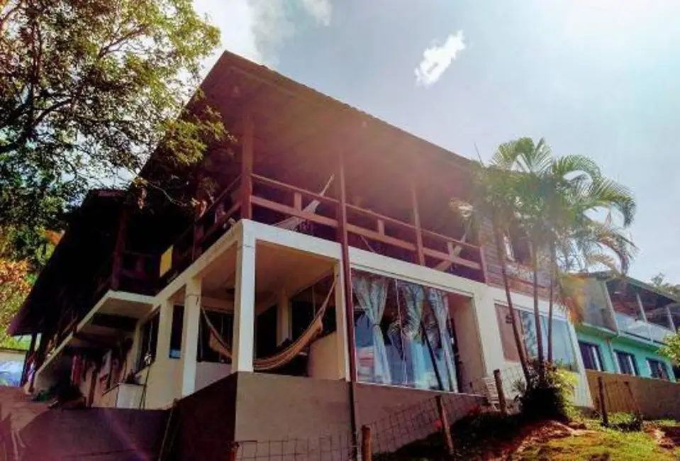 Foto 6 de Casa com 4 quartos à venda, 180m2 em Ubatuba - SP