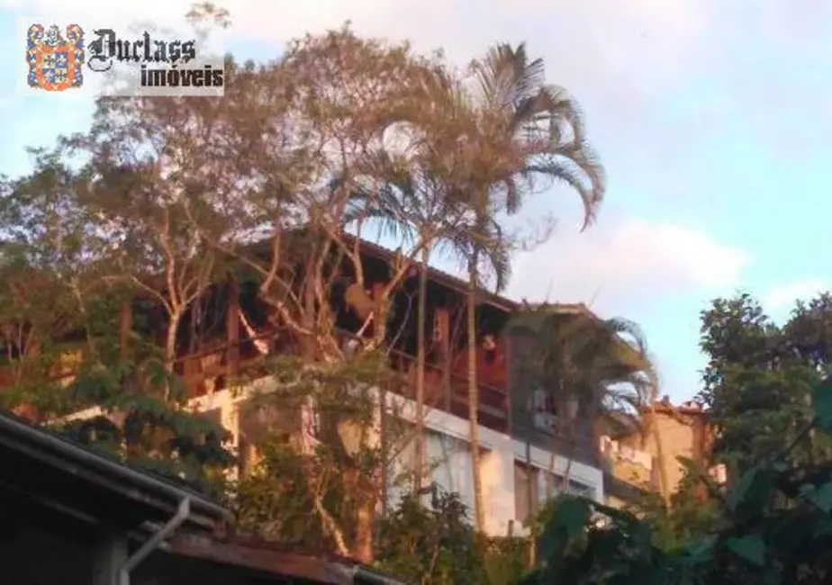 Foto 3 de Casa com 4 quartos à venda, 180m2 em Ubatuba - SP