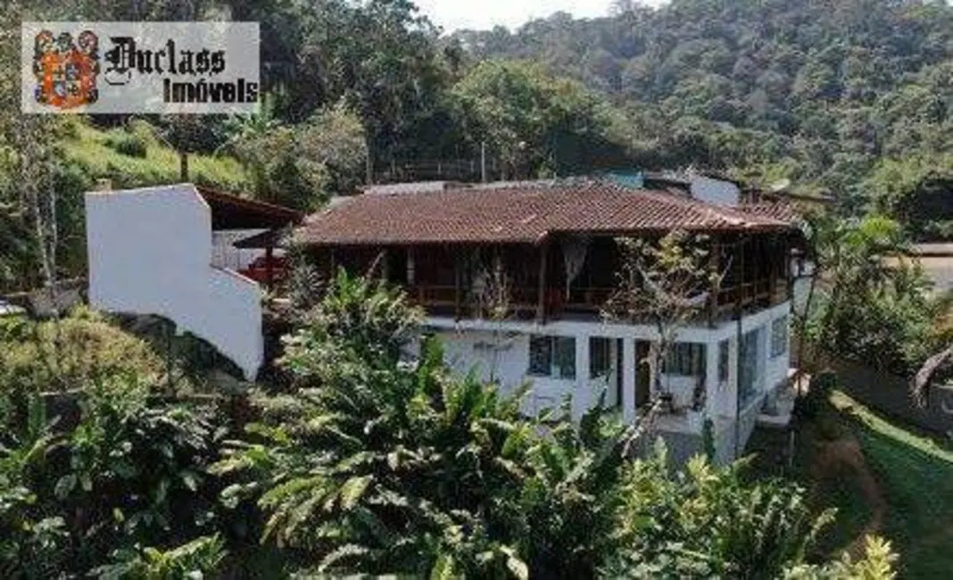 Foto 2 de Casa com 4 quartos à venda, 180m2 em Ubatuba - SP