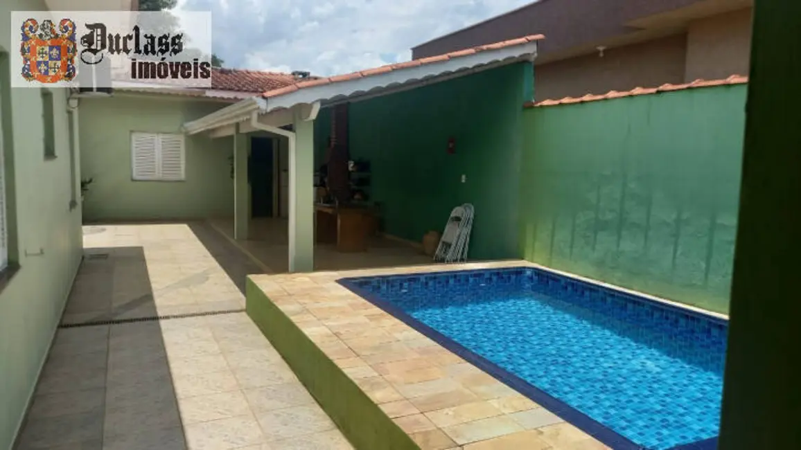 Foto 1 de Casa com 2 quartos à venda, 207m2 em Piracaia - SP