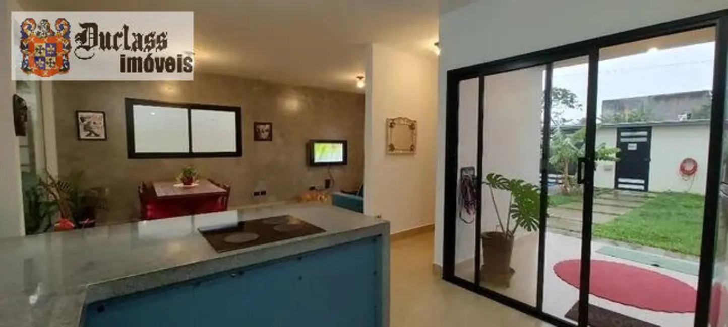 Foto 2 de Casa com 3 quartos à venda, 115m2 em Caraguatatuba - SP