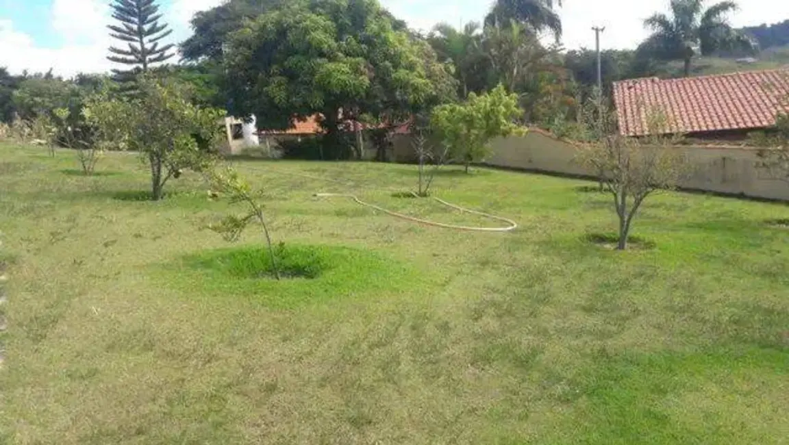 Foto 1 de Terreno / Lote à venda, 2640m2 em Atibaia - SP