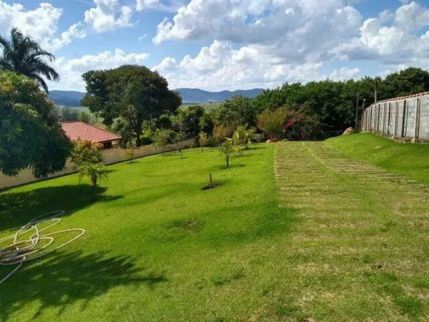 Foto 2 de Terreno / Lote à venda, 2640m2 em Atibaia - SP