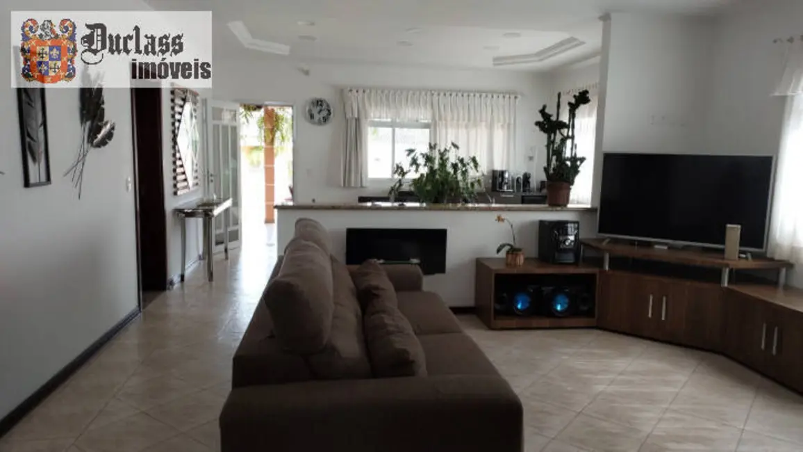 Foto 4 de Sobrado com 6 quartos para alugar, 420m2 em Atibaia - SP