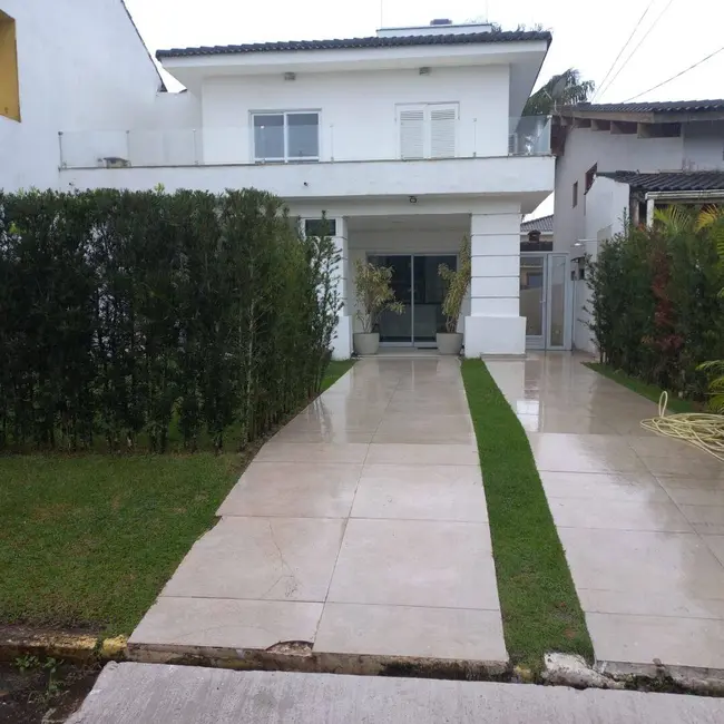 Foto 1 de Sobrado com 4 quartos à venda, 308m2 em Bertioga - SP