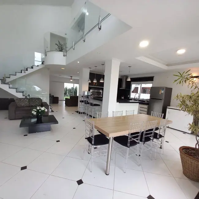 Foto 8 de Sobrado com 4 quartos à venda, 308m2 em Bertioga - SP