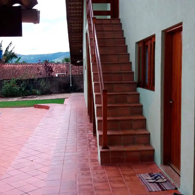 Foto 6 de Chácara com 3 quartos à venda, 280m2 em Jardim Estância Brasil, Atibaia - SP