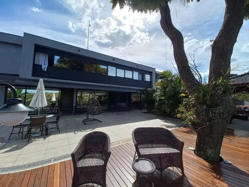 Sobrado com 4 quartos à venda, 320m2 em Bom Jesus Dos Perdoes - SP - imagem 9 Foto 9 de Sobrado com 4 quartos à venda, 320m2 em Bom Jesus Dos Perdoes - SP