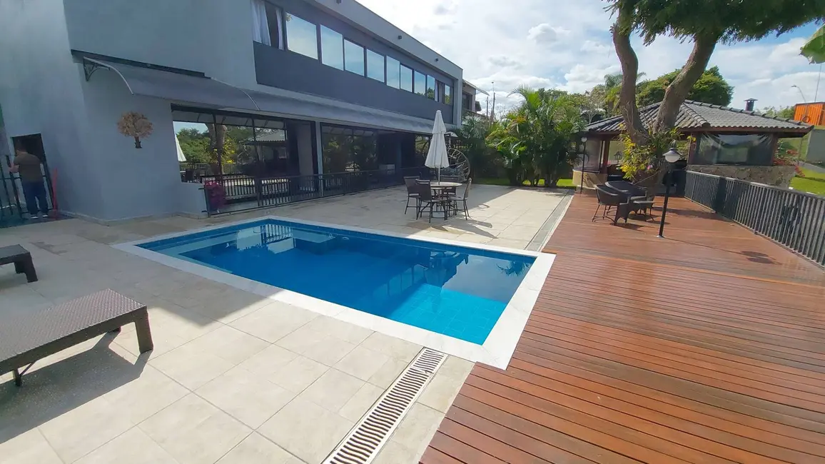 Sobrado com 4 quartos à venda, 320m2 em Bom Jesus Dos Perdoes - SP - imagem 3 Foto 3 de Sobrado com 4 quartos à venda, 320m2 em Bom Jesus Dos Perdoes - SP